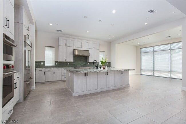 Building Photo - 10797 Canyon Bloom Dr