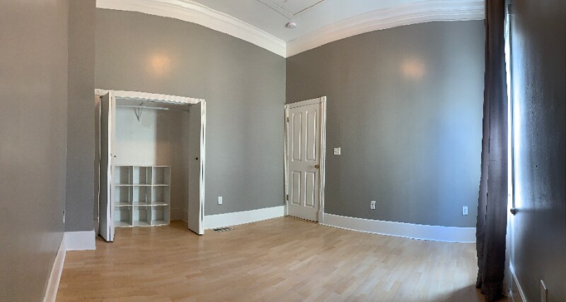 Building Photo - 1128 E 3rd Ave