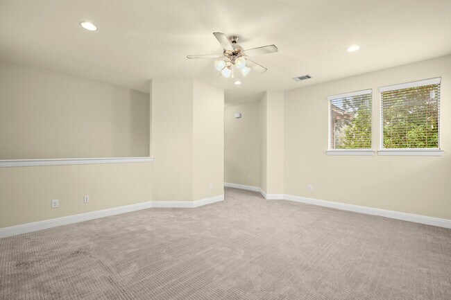 Building Photo - 6708 Menchaca Rd