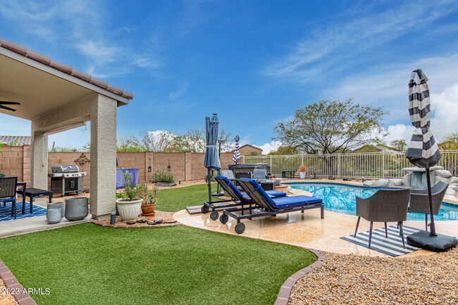 Building Photo - 4514 E Coyote Washington Dr