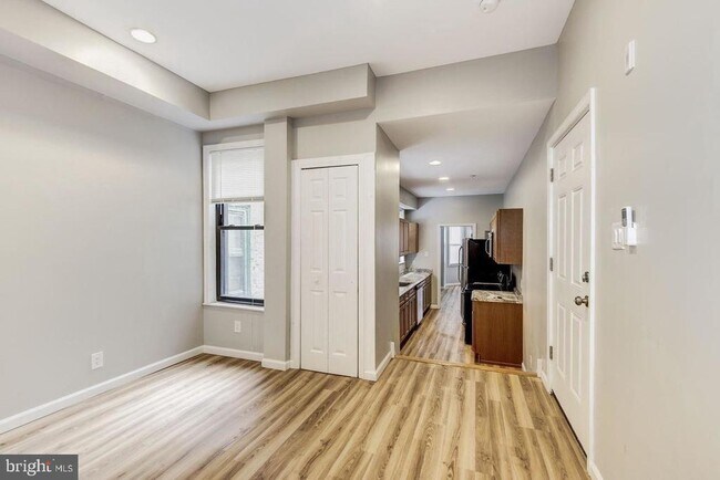 Building Photo - 2343 N College Ave