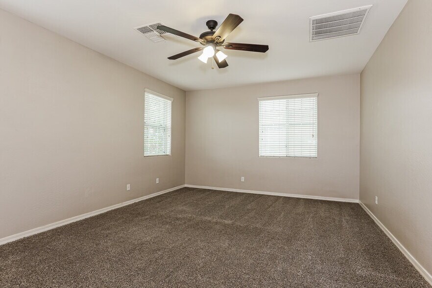 Building Photo - 7509 S 27th Way