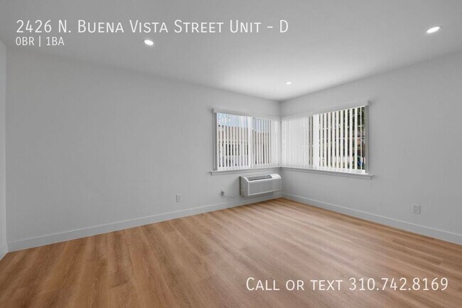 Building Photo - 2426 N Buena Vista St