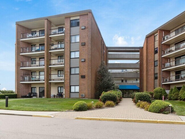 Building Photo - 1316 Capella South Way