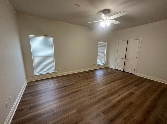 Building Photo - 111 Hamlet Ln