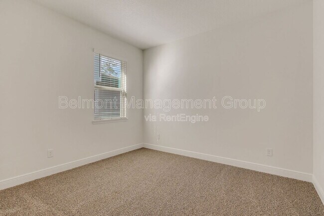 Building Photo - 1141 British Cir