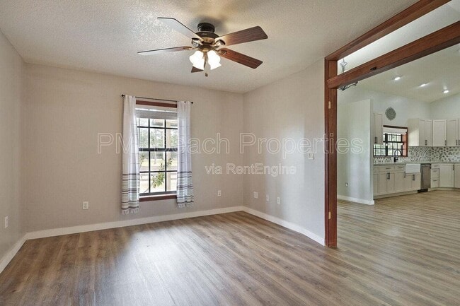 Building Photo - 18080 Sycamore Dr W