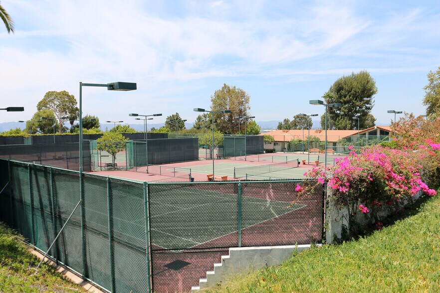 Building Photo - 7727 Via Capri