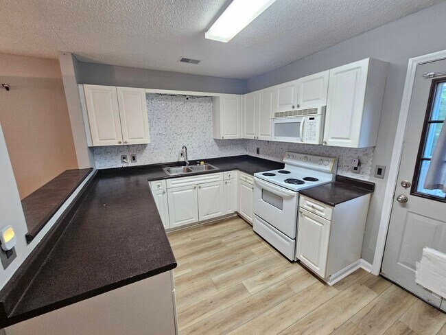 Building Photo - 114 Fair Haven Way