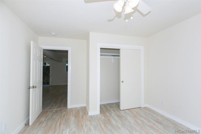 Building Photo - 1915 Kalihi St