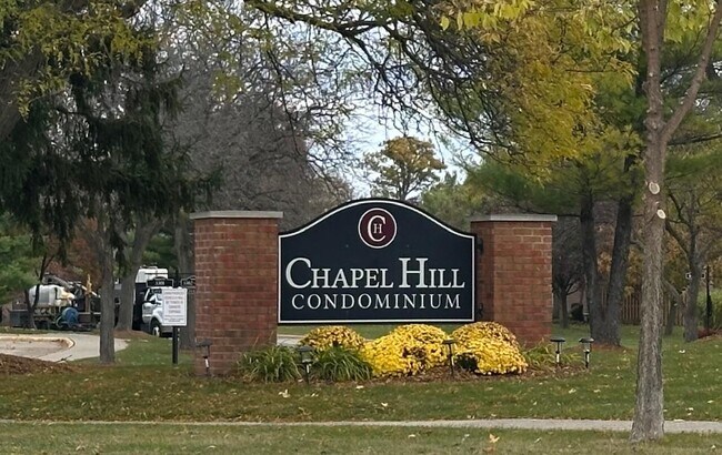 Building Photo - 3456 Burbank Dr