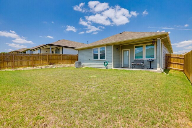 Building Photo - 145 Greenbelt Reservoir Pass