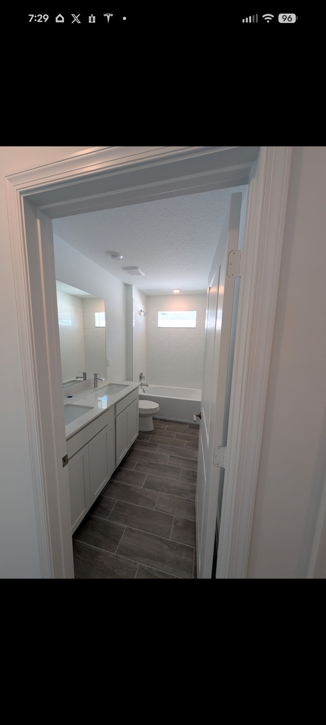 Building Photo - 19673 Whispering Crk Rd