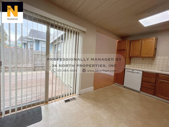 Building Photo - Charming 3- Bedroom Home in Monterey with ...