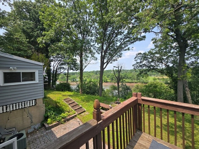 Building Photo - Amazing views overlooking the Raritan River! Commuter delight! Single family home with 2-bedroom,...
