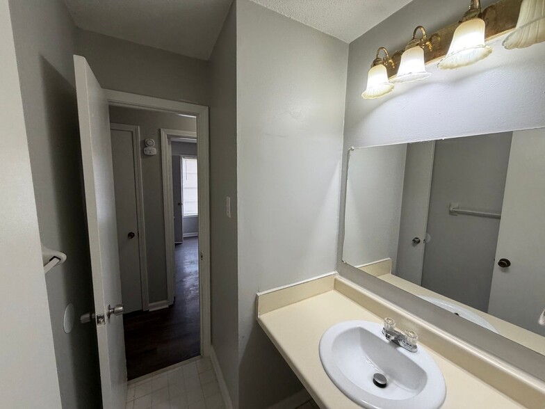 Building Photo - 4169 Double Tree St