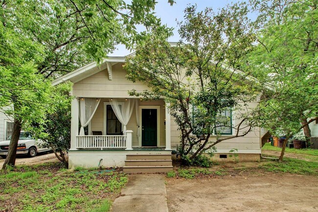 Primary Photo - 919 E 40th St