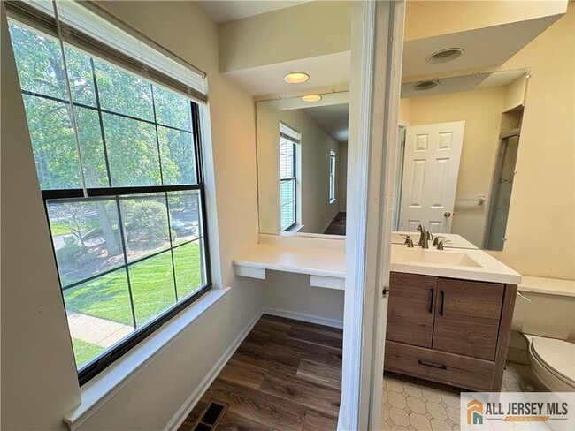 Building Photo - 3606 Cricket Cir