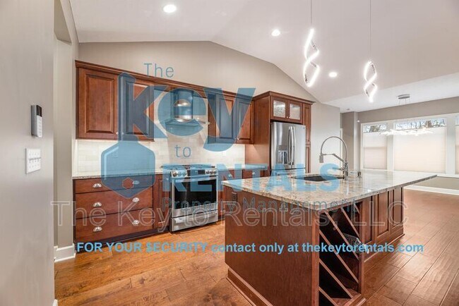 Building Photo - 1352 Creeks Edge Dr