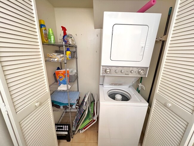 Building Photo - 513 Seaport Blvd