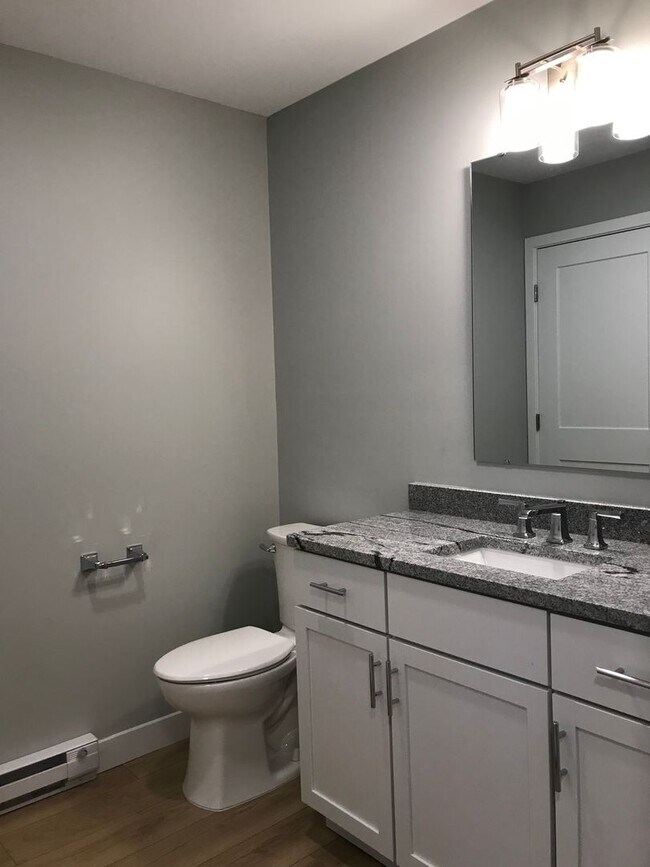 Building Photo - The Gables at Scarborough Downs: 2 Bedroom 1.5 Bath Condo, 2c. garage $2,750.00 4/01/2026