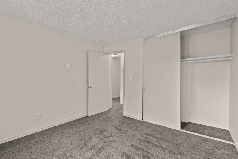 Building Photo - 11540 Pinehurst Way NE