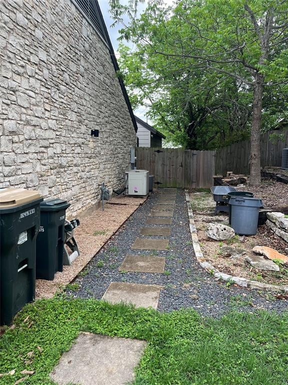 Building Photo - 6501 Lost Cove