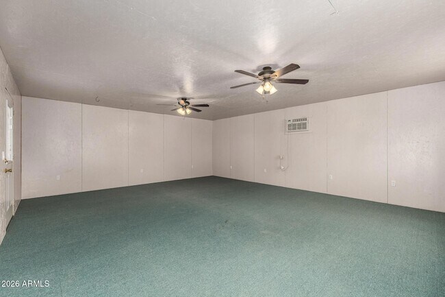 Building Photo - 3541 E Dahlia Dr