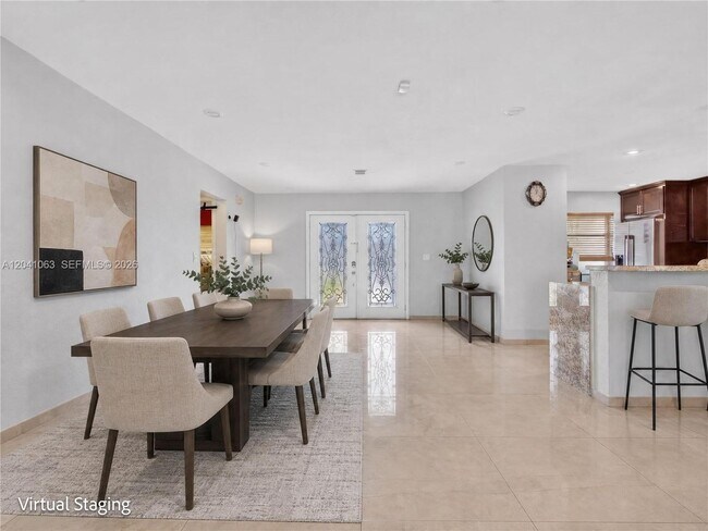 Building Photo - 16641 Royal Poinciana Dr