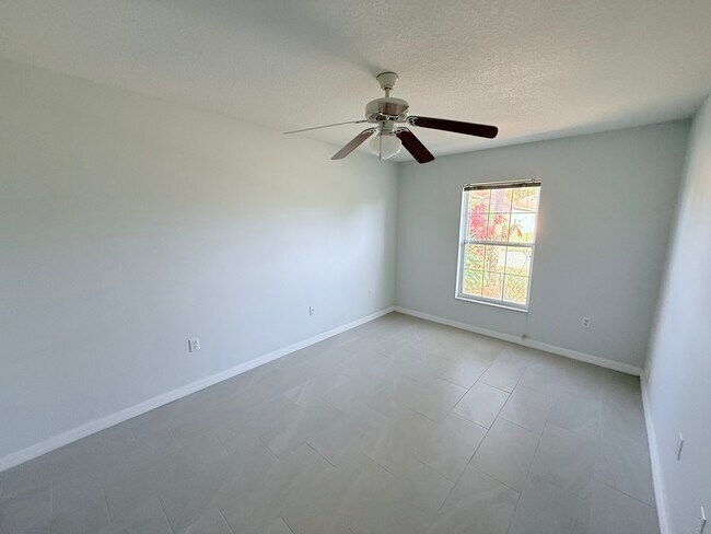 Building Photo - 3046 Bay Laurel Cir N