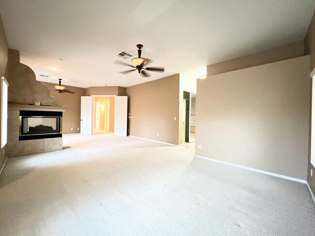 Building Photo - 2105 Eaglepath Cir