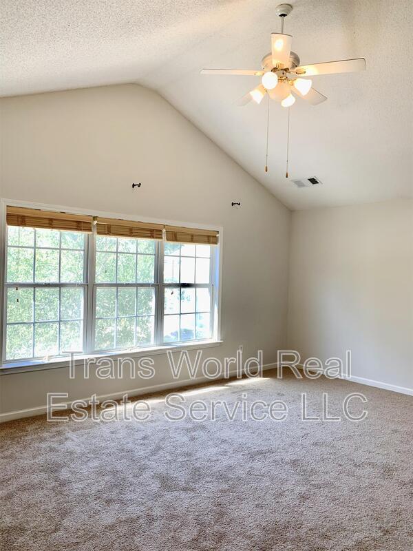 Building Photo - 485 Chippenham Ct