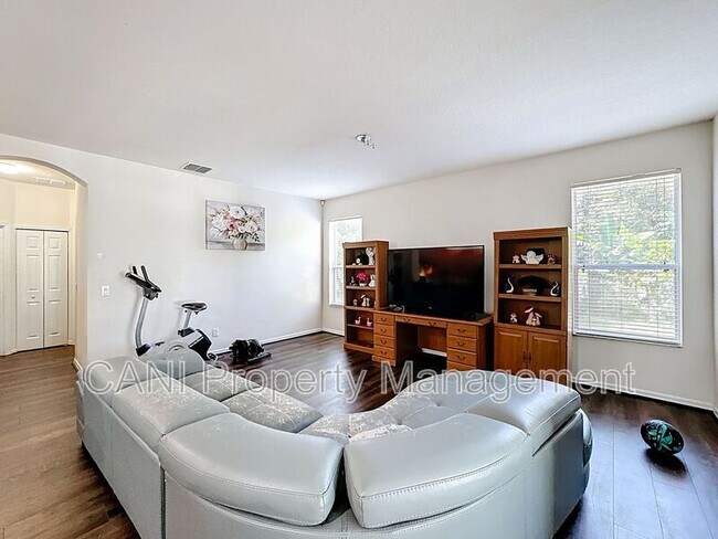 Building Photo - 3104 Conrad Ct