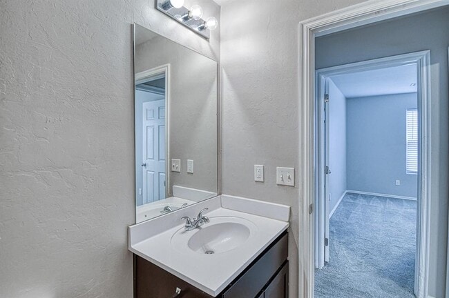 Building Photo - 1325 Quartz Pl