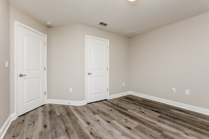 Building Photo - 2214 Angel Fish Loop