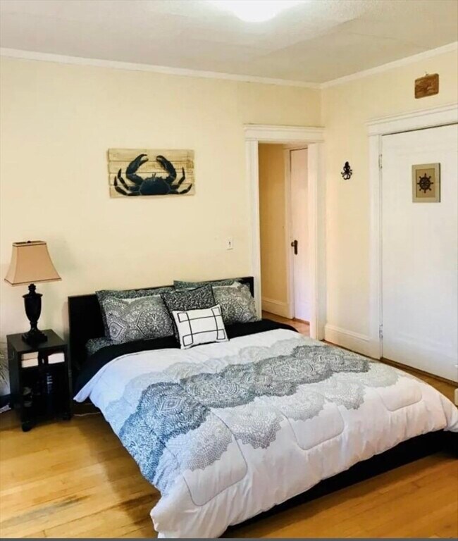 Building Photo - 122 Riverway