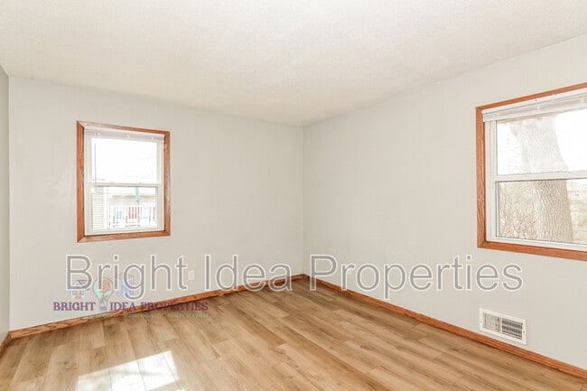 Building Photo - Pleasant Avenue - 9602