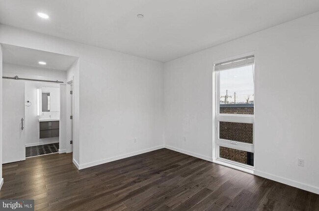 Building Photo - 1501 N 31st St