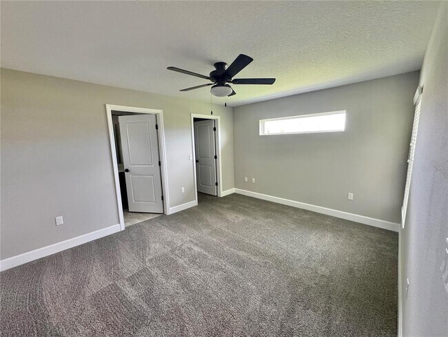 Building Photo - 102 Lynbrook Dr