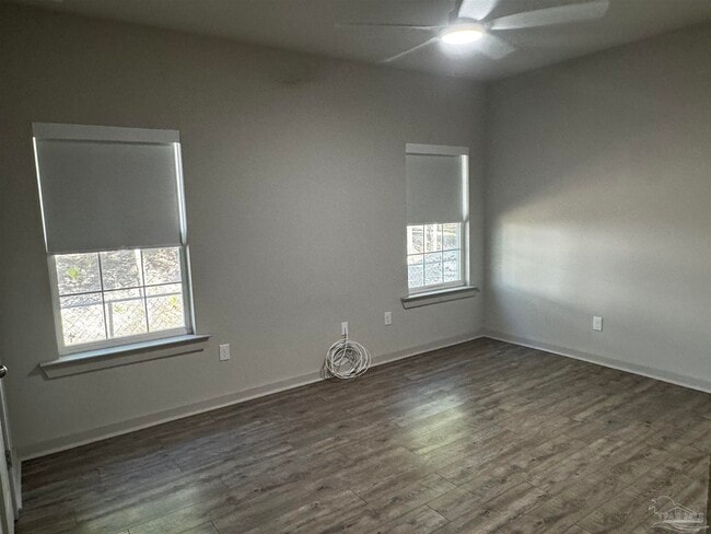 Building Photo - 102 S G St