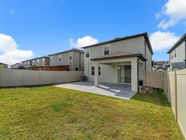 Building Photo - 7323 Pool Compass Loop