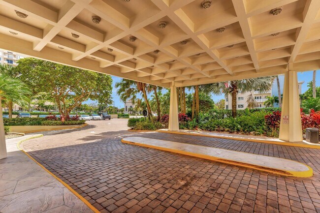 Building Photo - 1900 S Ocean Blvd