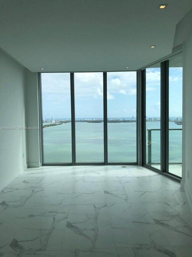 Building Photo - 2900 NE 7th Ave