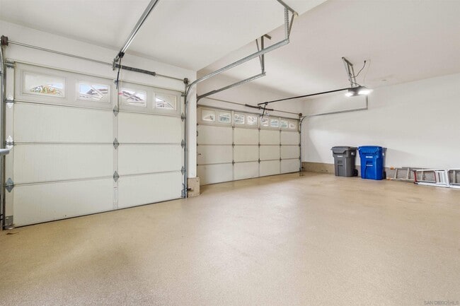 Building Photo - 1355 Caminito Balada