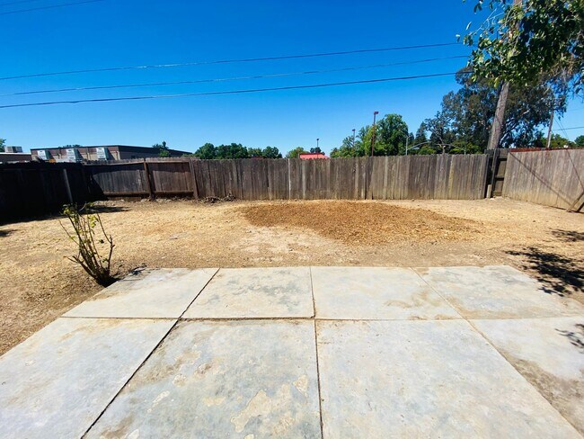 Building Photo - 8893 Kelsey Dr