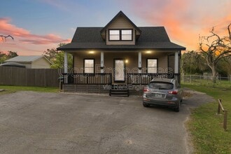 Building Photo - 9140 Sailfish Dr