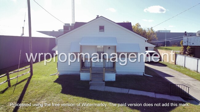 Building Photo - 2 Bed 1 Bath House in Washington Local Sch...