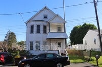 Building Photo - 5 Ferris St