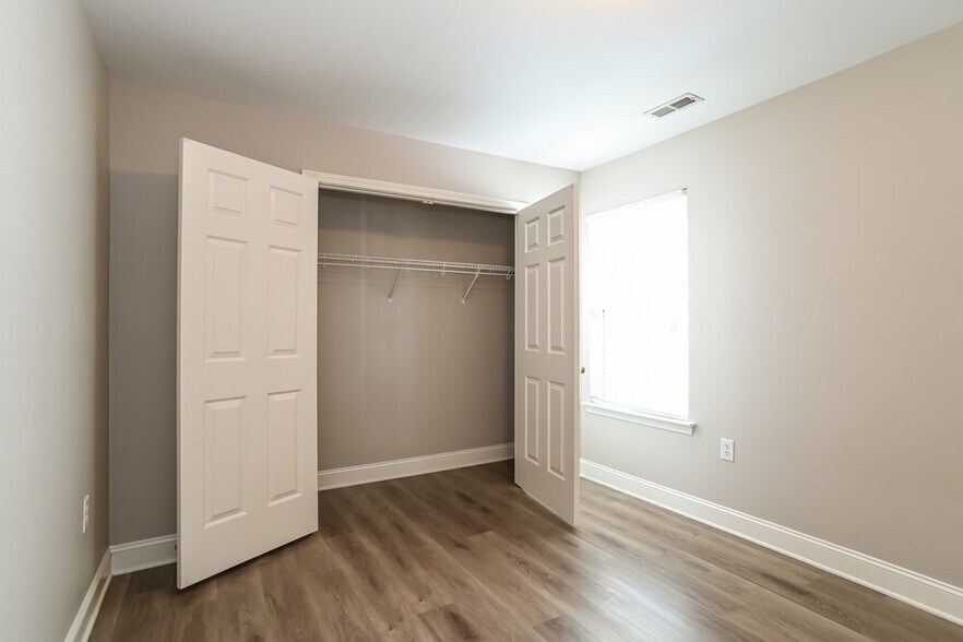 Building Photo - 4022 Linville Falls Ln