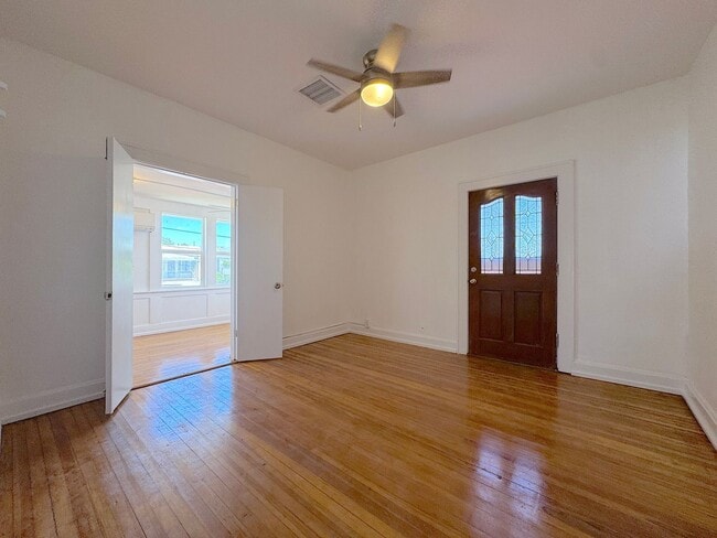 Building Photo - *All Utilities Included* Manhattan Heights 1 bed 1 bath unit with Refrig A/C and Gorgeous views!